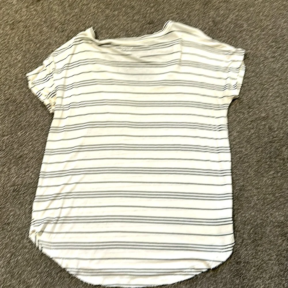 Striped Tee - Picture 6 of 7